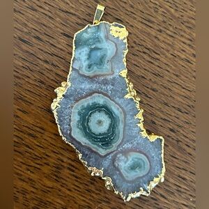Geode & Gold-tone Pendant